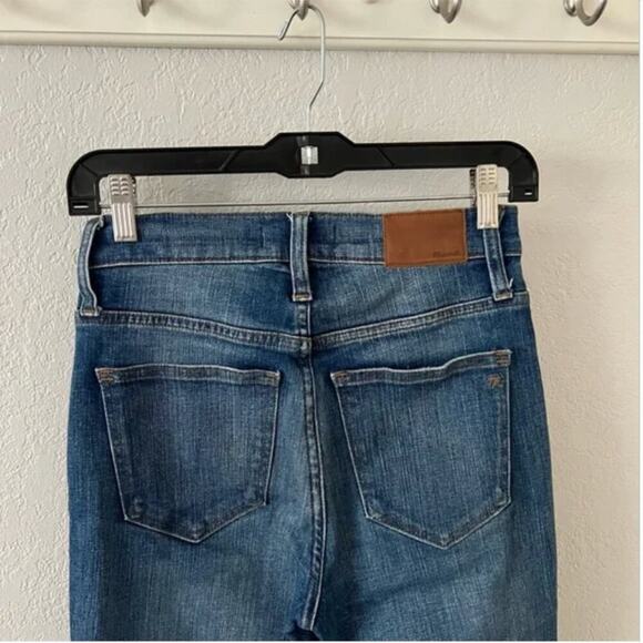 Madewell 10" High-Rise Skinny Jeans: Cutout Tulip Hem Edition - Picture 6 of 8